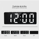 Relógio Despertador Digital De Mesa 16X2.5X6cm Alarme Temperatura Pilha AAA Usb Preto Com Led